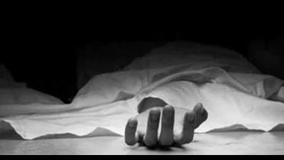 Navi Mumbai: 15-year-old girl booked for killing mother over studies Navi Mumbai: 15-year-old girl booked for killing mother over studies