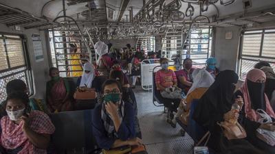 Only a few categories of emergency and essential services workers were allowed on Mumbai locals due to restrictions imposed after the second Covid wave hit Maharashtra. (Satyabrata Tripathy/HT Photo) Only a few categories of emergency and essential services workers were allowed on Mumbai locals due to restrictions imposed after the second Covid wave hit Maharashtra. (Satyabrata Tripathy/HT Photo)