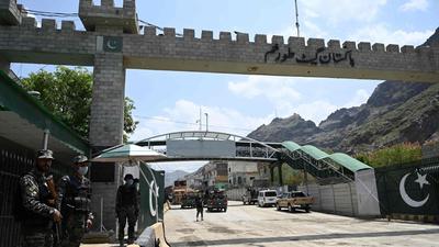 Pakistani paramilitary soldiers stand at the Pakistan-Afghanistan Torkham border crossing in the Khyber Pakhtunkhwa province. (AFP) Pakistani paramilitary soldiers stand at the Pakistan-Afghanistan Torkham border crossing in the Khyber Pakhtunkhwa province. (AFP)