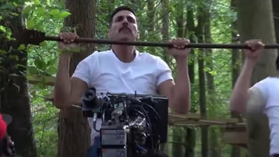 Akshay Kumar in BellBottom. Akshay Kumar in BellBottom.