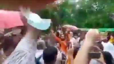 A screenshot of the video doing the rounds on social media. (Sourced) A screenshot of the video doing the rounds on social media. (Sourced)