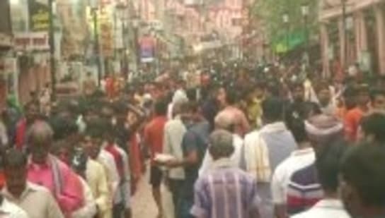 The Center and the Uttar Pradesh government has repeatedly urged the people to follow social distancing norms and encourages usage of mask at public places.(ANI/Twitter)