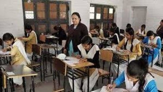There are over 2,200 SMC teachers posted in various parts of Himachal Pradesh.(Representative image) There are over 2,200 SMC teachers posted in various parts of Himachal Pradesh.(Representative image)