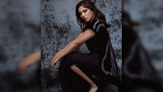 With minimal makeup and nude lips, Bhumi teamed her look with a pair of embellished pointed heels.(Instagram/@bhumipednekar)