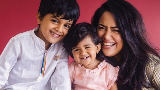 Sameera Reddy shares quirky Monday motivation video feat her kids, workout was never this fun(Instagram/@reddysameera)