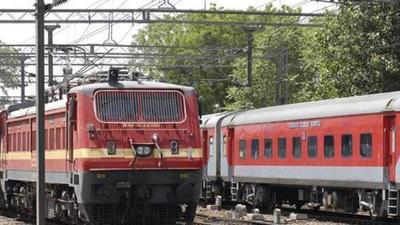 Indian Railways, Rail, Trains, Train, Railway Track, photo by Rajkumar on 22 June 2009 (Rajkumar) Indian Railways, Rail, Trains, Train, Railway Track, photo by Rajkumar on 22 June 2009 (Rajkumar)