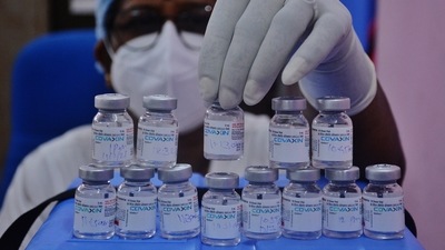 The Ankleshwar based manufacturing facility is expected to roll out Covaxin doses from the fourth quarter of the year. (Praful Gangurde / HT Photo) (HT PHOTO)