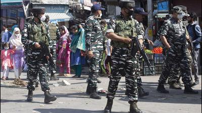 Paramilitary personnel seen at the site of a grenade explosion in Srinagar on Tuesday. (Picture for representational purpose (Waseem Andrabi/Hindustan Times)) Paramilitary personnel seen at the site of a grenade explosion in Srinagar on Tuesday. (Picture for representational purpose (Waseem Andrabi/Hindustan Times))