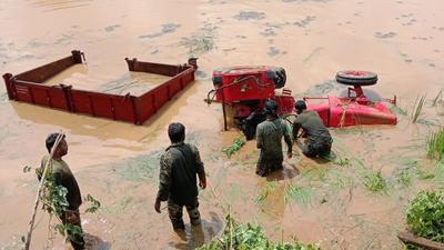 Police said about 30 villagers from Tetam were on their way to attend World Indigenous Day celebrations, organised by Sarva Adivasi Samaj in Katekalyan, on a tractor when the accident took place. (Sourced) Police said about 30 villagers from Tetam were on their way to attend World Indigenous Day celebrations, organised by Sarva Adivasi Samaj in Katekalyan, on a tractor when the accident took place. (Sourced)