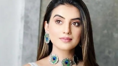 Akshara Singh is upset with Muskan Jattana for commenting about her work.