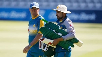 Former Pakistan coach Mickey Arthur with Mohammad Amir (Twitter) Former Pakistan coach Mickey Arthur with Mohammad Amir (Twitter)