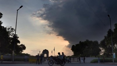 Weather experts said while break monsoon conditions are common in north-west India in July and August, what is rare this time is the fact that this is the second break monsoon phase in Delhi. (Arvind Yadav/HT Photo) Weather experts said while break monsoon conditions are common in north-west India in July and August, what is rare this time is the fact that this is the second break monsoon phase in Delhi. (Arvind Yadav/HT Photo)