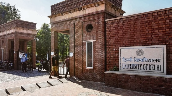 DU gets close to 1.7 lakh forms for UG courses in first week of registration (Photo: Amal KS/HT (For representational purposes only)) DU gets close to 1.7 lakh forms for UG courses in first week of registration (Photo: Amal KS/HT (For representational purposes only))
