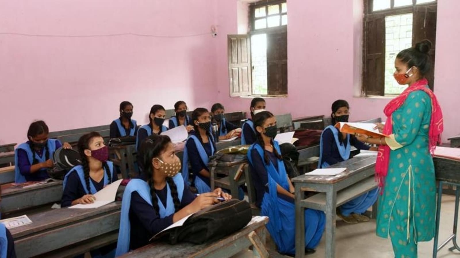 Schools in Uttar Pradesh may reopen for classes 6-8 from September 1 -  Hindustan Times