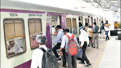 Only persons employed for essential services board the Pune- Lonavla local at Chinchwad on Tuesday. Pune residents seek opening up of local trains like in Mumbai. (HT) Only persons employed for essential services board the Pune- Lonavla local at Chinchwad on Tuesday. Pune residents seek opening up of local trains like in Mumbai. (HT)