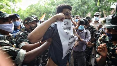 Anti-Muslim slogans were allegedly raised at a march held at Jantar Mantar on Sunday. Some activists on Tuesday took out a counter march but police detained them. (Sanchit Khanna/HT Photo) Anti-Muslim slogans were allegedly raised at a march held at Jantar Mantar on Sunday. Some activists on Tuesday took out a counter march but police detained them. (Sanchit Khanna/HT Photo)