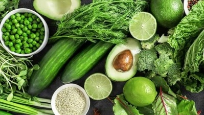Whether you are fasting or feasting, don't forget to add green foods to your diet! (Shutterstock)
