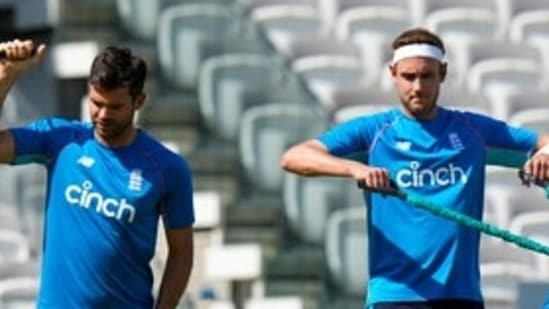 England's Stuart Broad (R) and James Anderson (L)(AP)