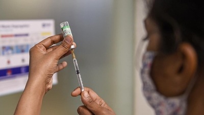 BMC submitted an affidavit in which it said that 4,889 bed-ridden people had registered for home-vaccination and 1,317 were inoculated. (PTI) BMC submitted an affidavit in which it said that 4,889 bed-ridden people had registered for home-vaccination and 1,317 were inoculated. (PTI)