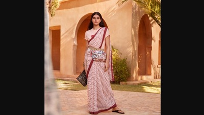 The image shows the saree in question from Sabyasachi H&amp;M collaboration collection. (Instagram/@sabyasachiofficial)