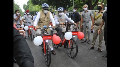 UT administrator VP Singh Badnore trying his hand at the new rental bicycles after their launch at Shanti Kunj in Sector 16, Chandigarh, on Thursday. (Keshav Singh/HT) UT administrator VP Singh Badnore trying his hand at the new rental bicycles after their launch at Shanti Kunj in Sector 16, Chandigarh, on Thursday. (Keshav Singh/HT)