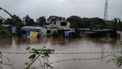 Floods are now increasingly affecting the non-farm sector in India. (HT file photo) Floods are now increasingly affecting the non-farm sector in India. (HT file photo)