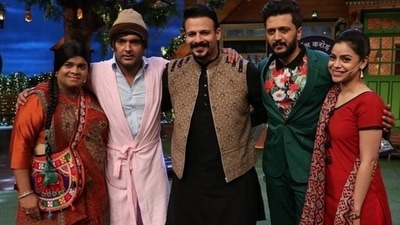 Riteish Deshmukh , Vivek Oberoi, comedian Kiku Sharda, Sumona Chakravarti and Kapil Sharma on the sets of The Kapil Sharma Show in Mumbai. (IANS) Riteish Deshmukh , Vivek Oberoi, comedian Kiku Sharda, Sumona Chakravarti and Kapil Sharma on the sets of The Kapil Sharma Show in Mumbai. (IANS)