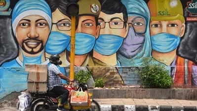 Currently, 502 people in the Capital are battling the viral infection. (Sanchit Khanna/HT file photo)
