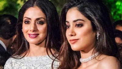 Janhvi Kapoor with her mother Sridevi. Janhvi Kapoor with her mother Sridevi.