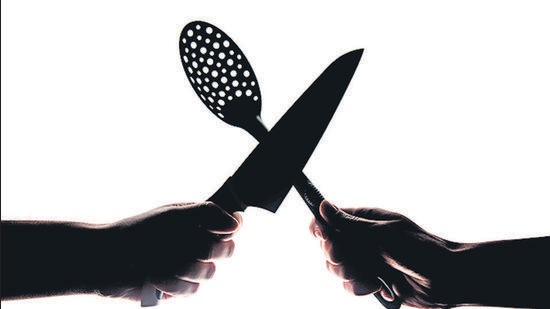 The male chef was seen as antithetical to the female model concerning cooking: the housewife. Chef Narhar Shivram Gadre, who had been a cook in a couple of famous restaurants in Pune during the 1940s, faced sexism. (SHUTTERSTOCK (FOR REPRESENTATIONAL PURPOSE ONLY))