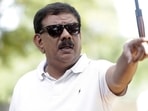 Priyadarshan has been accused of abandoning Hera Pheri during the post-production work. Priyadarshan has been accused of abandoning Hera Pheri during the post-production work.
