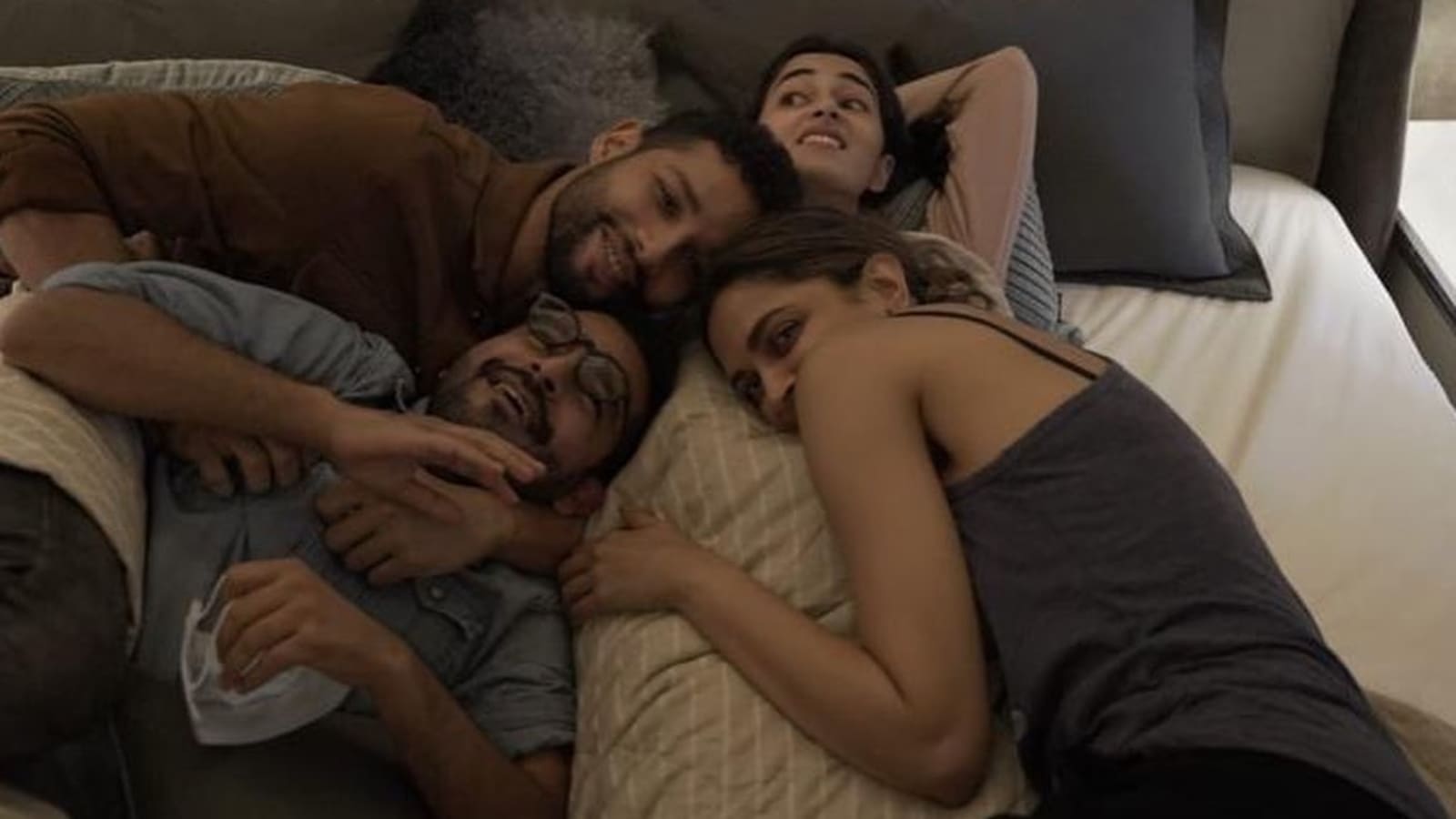 Deepika Padukone cuddles Ananya Panday, Siddhant Chaturvedi in bed in