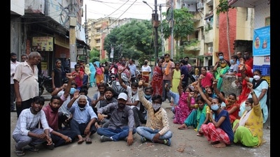 Balu Adda residents staging a protest (HT file photo)