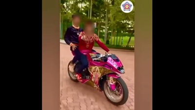 The image is taken from the bike stunt video shared by Mumbai Police. (Instagram/@mumbaipolice)