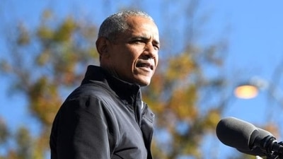Former US President Barack Obama is a left-hander (Reuters file photo) Former US President Barack Obama is a left-hander (Reuters file photo)