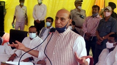 Rajnath Singh also flagged off the mountainous expedition of the Indian Army. (ANI Photo) Rajnath Singh also flagged off the mountainous expedition of the Indian Army. (ANI Photo)