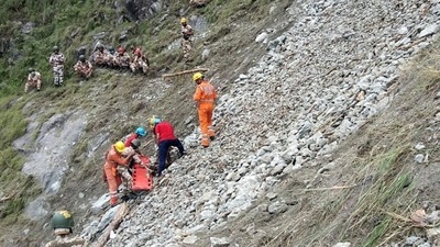 Army personnel, the Indo Tibetan Border Police, and National Disaster Response Force (NDRF) as well as sniffer dogs have been rummaging through the rubble for the third day. (ANI Photo) Army personnel, the Indo Tibetan Border Police, and National Disaster Response Force (NDRF) as well as sniffer dogs have been rummaging through the rubble for the third day. (ANI Photo)