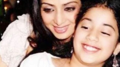 Janhvi Kapoor poses with Sridevi in a special throwback picture. Janhvi Kapoor poses with Sridevi in a special throwback picture.