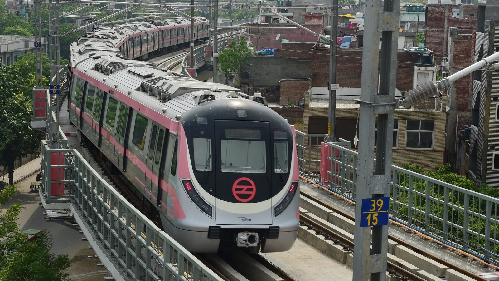Timing of first and last train on Delhi Metro's Pink Line to change from  Monday | Latest News Delhi - Hindustan Times