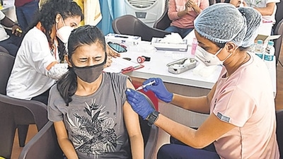 As of Saturday morning, Delhi had 6,87,150 coronavirus vaccines in its balance stock, of which, 3,96,110 doses were of Covishield and 2,91,040 of Covaxin. (HT Photo) As of Saturday morning, Delhi had 6,87,150 coronavirus vaccines in its balance stock, of which, 3,96,110 doses were of Covishield and 2,91,040 of Covaxin. (HT Photo)