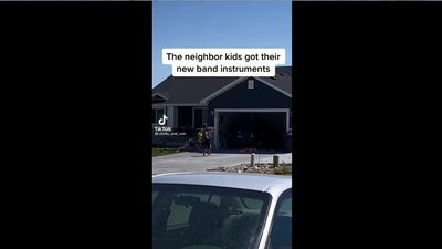The image shows the kids playing instruments. (Instagram/@nextdoor)