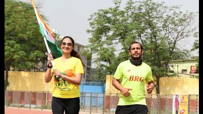 Bahadurgarh Runners Group, through their initiative Ek Daud Desh Ke Naam, hopes to reaffirm the need to maintain a healthy lifestyle. Bahadurgarh Runners Group, through their initiative Ek Daud Desh Ke Naam, hopes to reaffirm the need to maintain a healthy lifestyle.