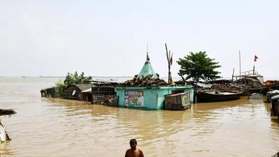A view of a flooded area in Patna’s Danapur on Saturday. (Santosh Kumar/Ht Photo) A view of a flooded area in Patna’s Danapur on Saturday. (Santosh Kumar/Ht Photo)