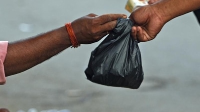According to the notification the permitted thickness of plastic bags, currently 50 microns, will be increased to 75 microns from September 30 this year, and to 120 microns from December 31, 2022. (HT file photo) According to the notification the permitted thickness of plastic bags, currently 50 microns, will be increased to 75 microns from September 30 this year, and to 120 microns from December 31, 2022. (HT file photo)