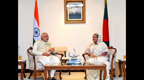 Indian Prime Minister Narendra Modi and his Bangladeshi counterpart Sheikh Hasina in Dhaka. (AFP)