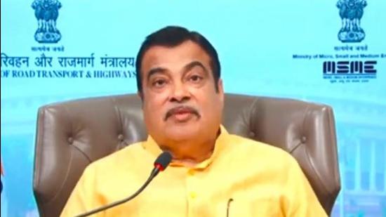 Union minister for transport and highways Nitin Gadkari has written a letter to chief minister Uddhav Thackeray over the obstruction created by local Shiv Sena leaders and workers in the road construction works undertaken by National Highway Authority of India (NHAI) in Washim. (HT FILE) Union minister for transport and highways Nitin Gadkari has written a letter to chief minister Uddhav Thackeray over the obstruction created by local Shiv Sena leaders and workers in the road construction works undertaken by National Highway Authority of India (NHAI) in Washim. (HT FILE)