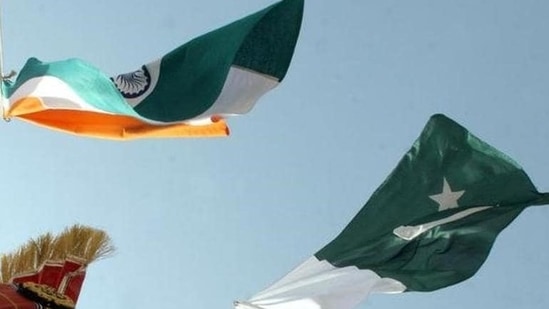 Indian and Pakistani national flags fluttering (File Photo/Reuters)