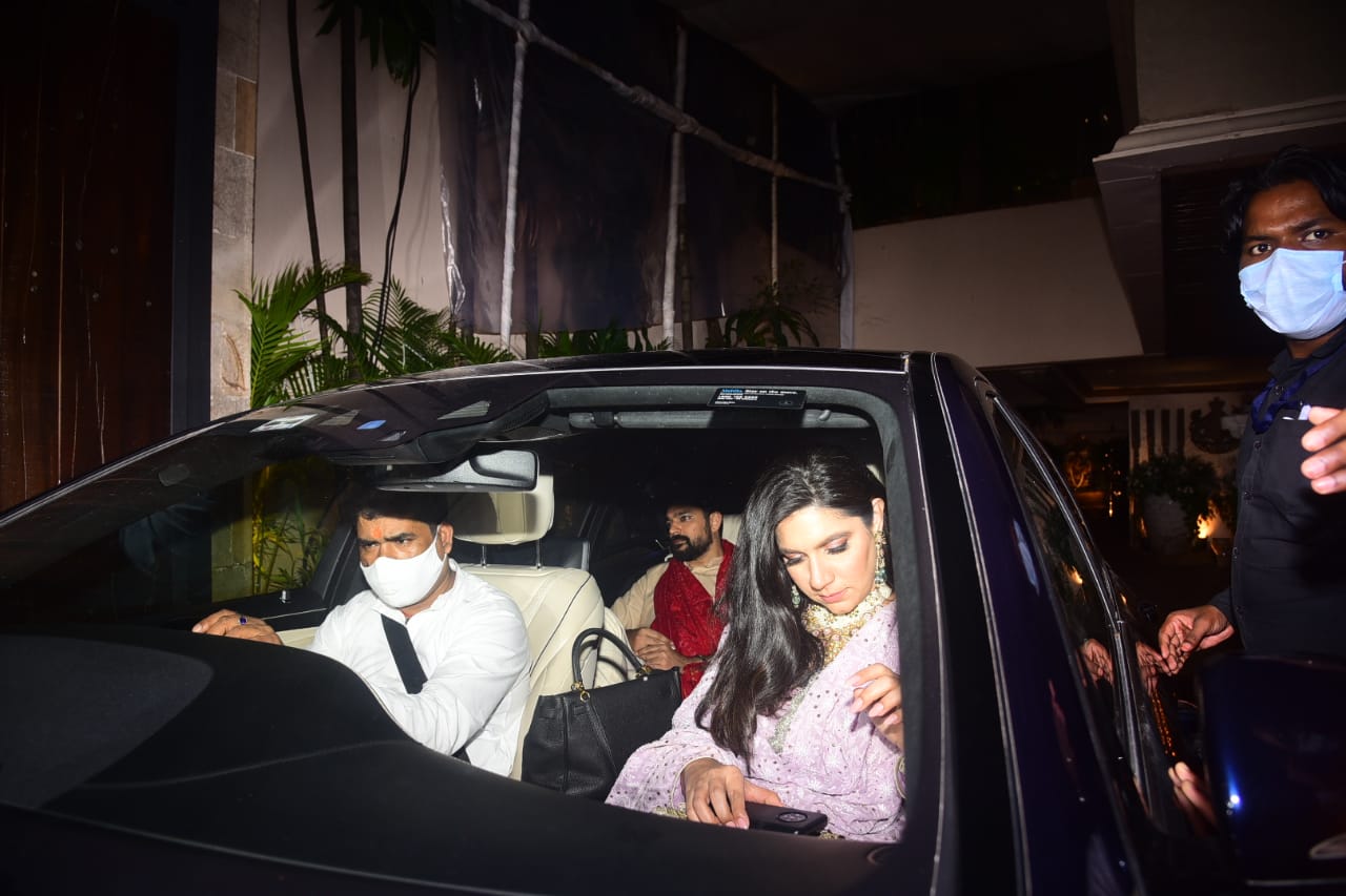 Rhea Kapoor and Karan Boolani tie the knot, see first ...