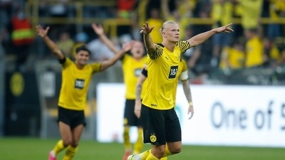 Bundesliga: Unstoppable Erling Haaland leads Dortmund to 5-2 rout of Frankfurt (REUTERS)