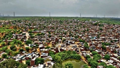 A view of the Khori village in the Aravalli foothills, two days before demolitions began on the Supreme Court orders.&nbsp; (Vipin Kumar/ Hindustan Times)